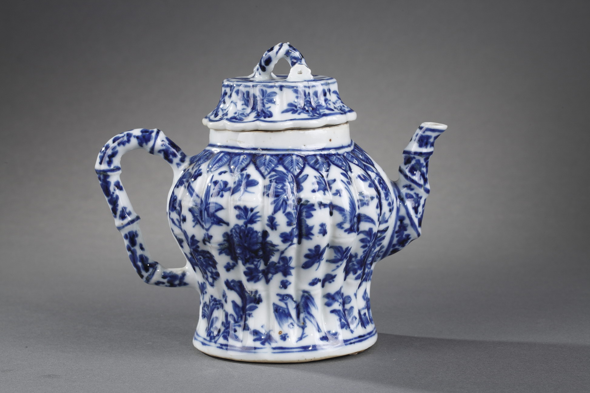 Winepot molded in bamboo shape - Kangxi period